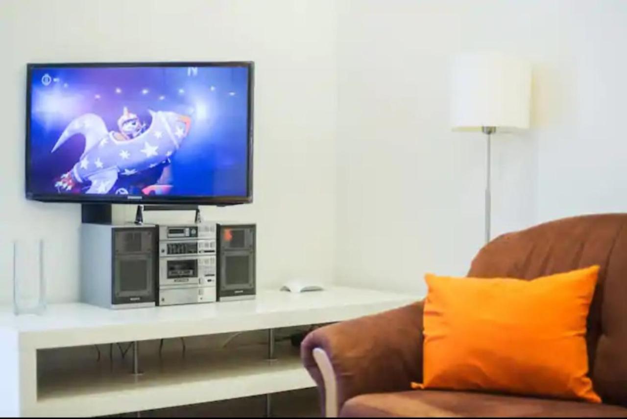 בודפשט Orangehomes One Bedroom Modern Apartment In The City Center מראה חיצוני תמונה