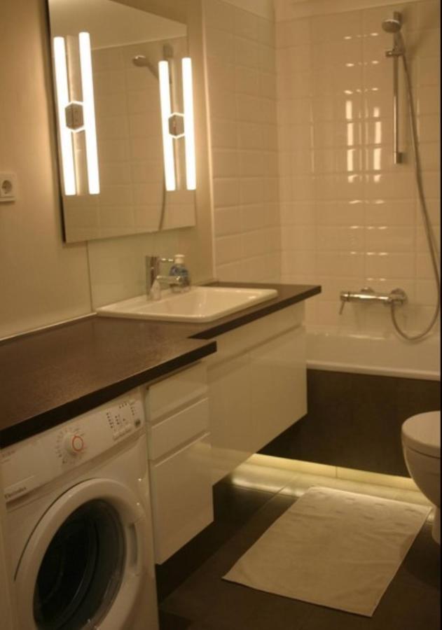 בודפשט Orangehomes One Bedroom Modern Apartment In The City Center מראה חיצוני תמונה
